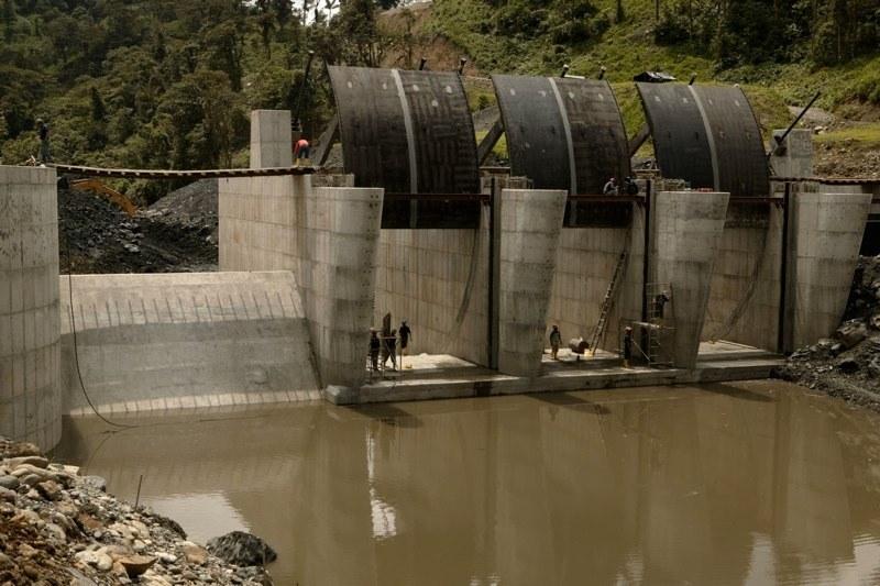Central hidroeléctrica de 15 MW — Central Hidroeléctrica Abanico — Fase I